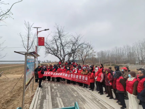 山东潍坊：祈福文化搭平台 反邪宣传进乡村图片1.jpg